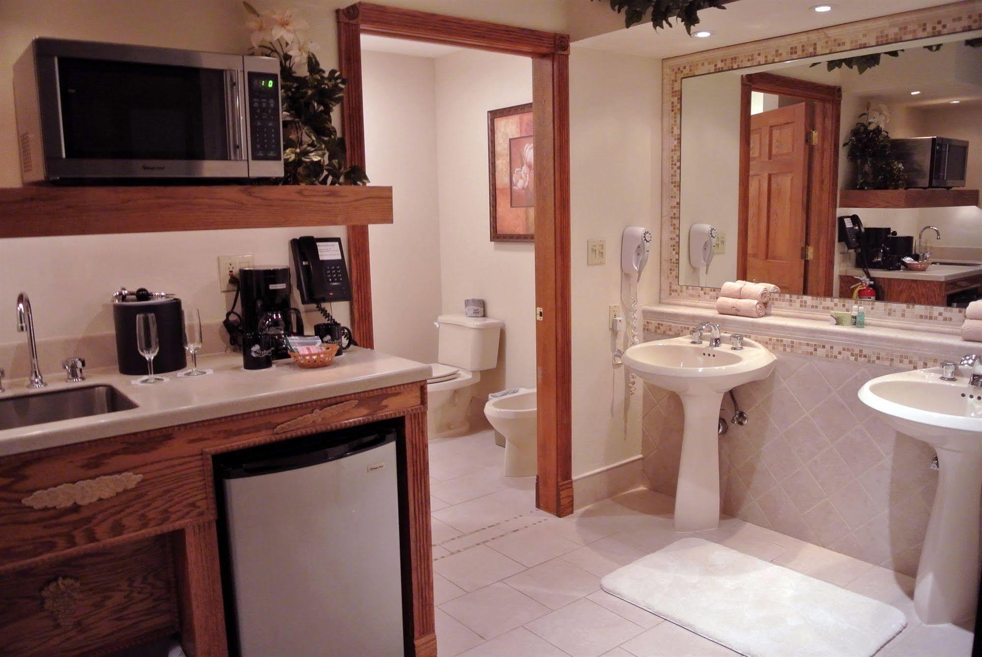 Sybaris Pool Suites - Indianapolis Bagian luar foto